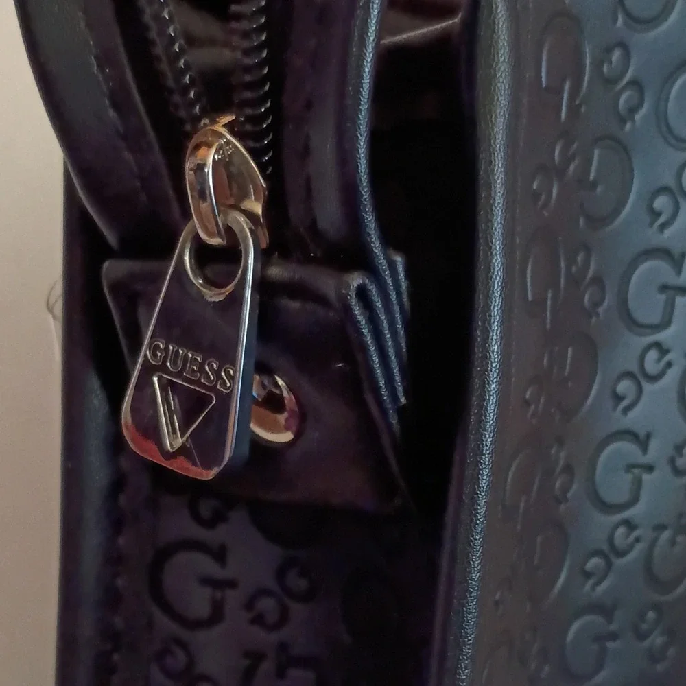 Guess pattern bag